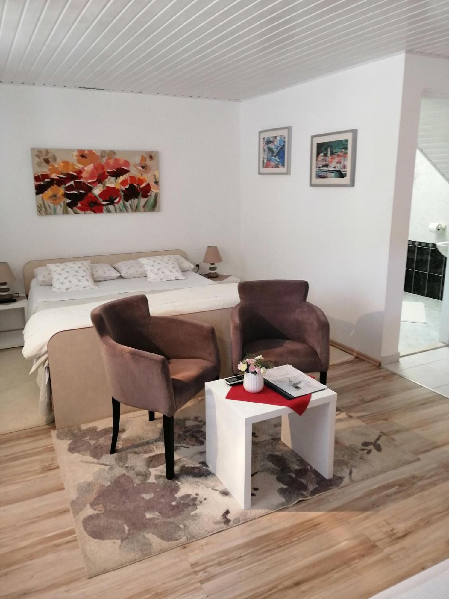 Studio Apartments Kuljis Vis Exteriér fotografie