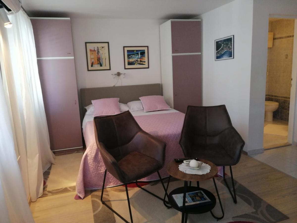 Studio Apartments Kuljis Vis Exteriér fotografie