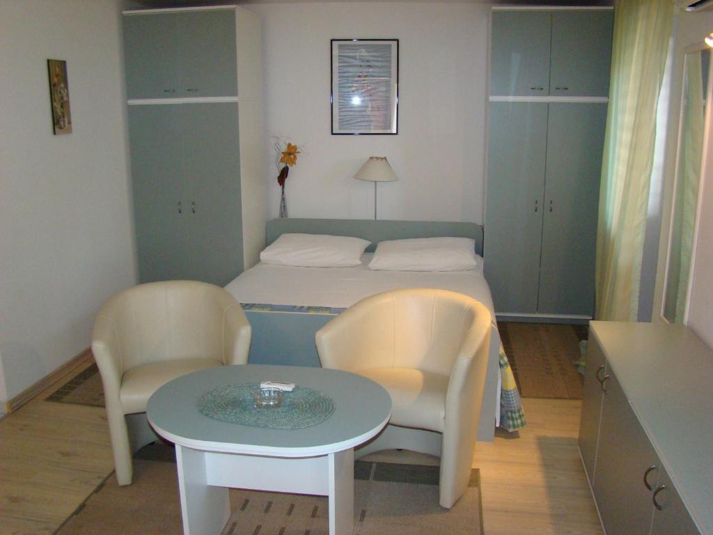 Studio Apartments Kuljis Vis Pokoj fotografie